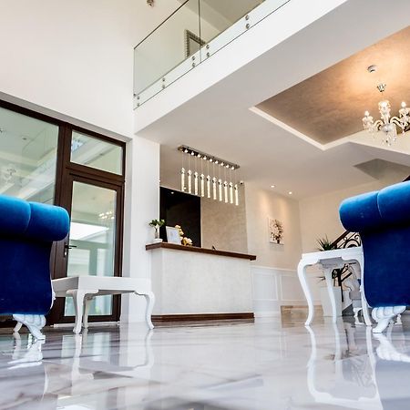 J'Adore Boutique Hotel Lugoj Dış mekan fotoğraf