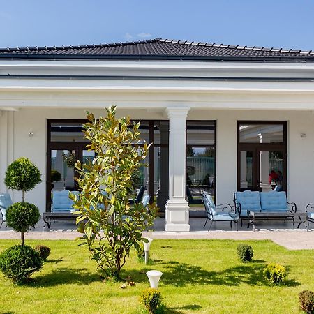 J'Adore Boutique Hotel Lugoj Dış mekan fotoğraf
