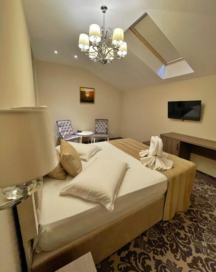 J'Adore Boutique Hotel Lugoj Dış mekan fotoğraf