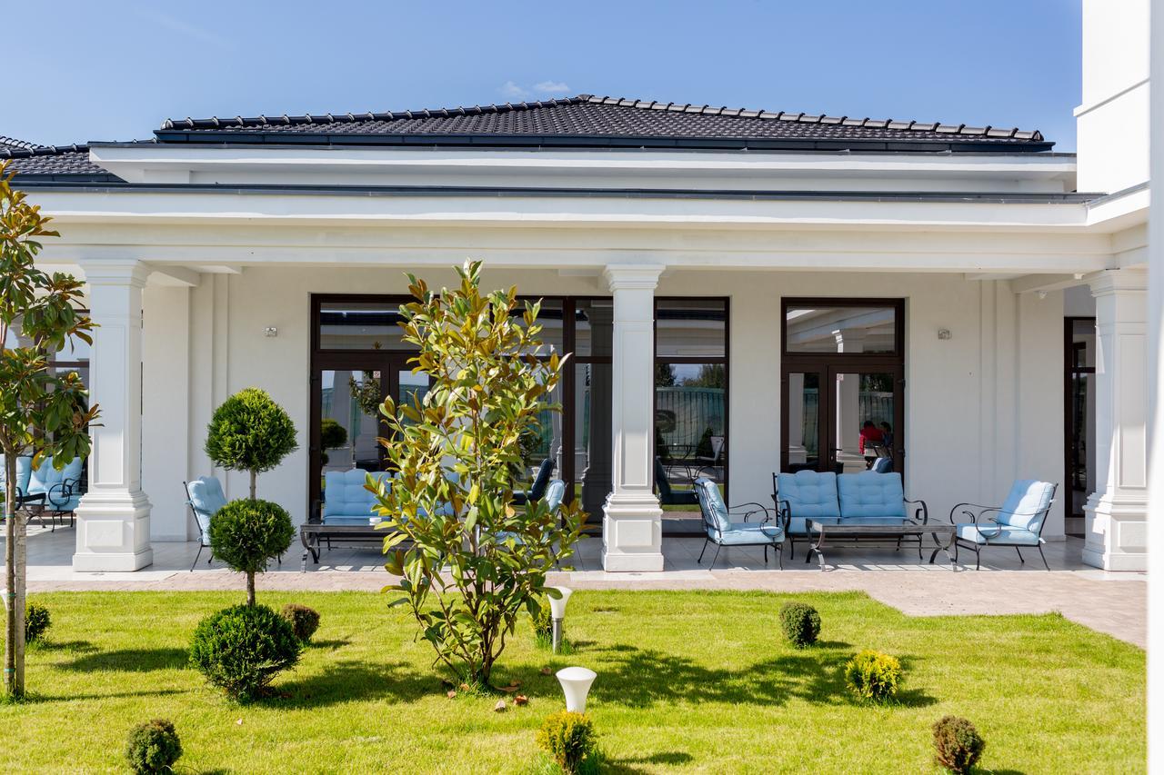 J'Adore Boutique Hotel Lugoj Dış mekan fotoğraf