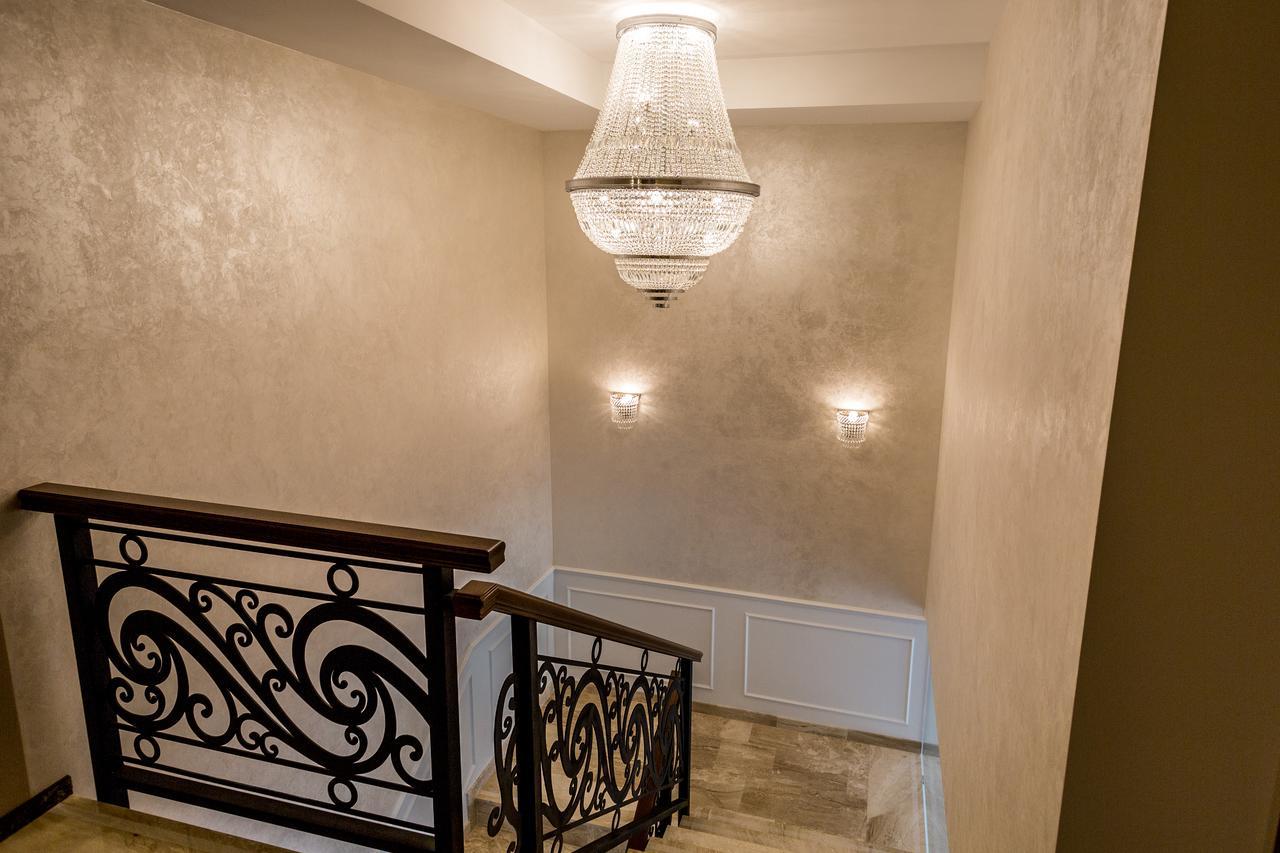 J'Adore Boutique Hotel Lugoj Dış mekan fotoğraf