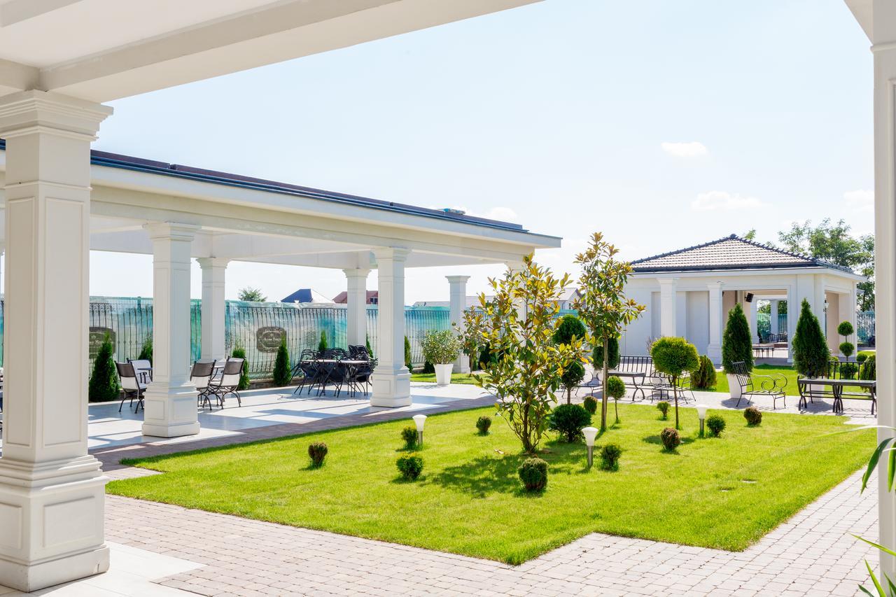 J'Adore Boutique Hotel Lugoj Dış mekan fotoğraf