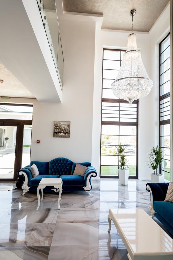 J'Adore Boutique Hotel Lugoj Dış mekan fotoğraf