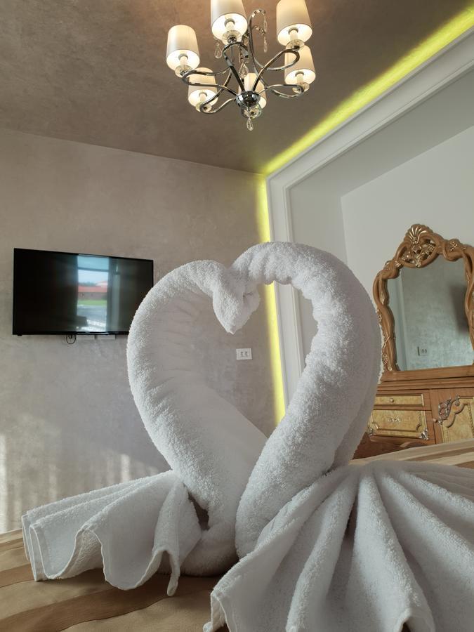 J'Adore Boutique Hotel Lugoj Dış mekan fotoğraf